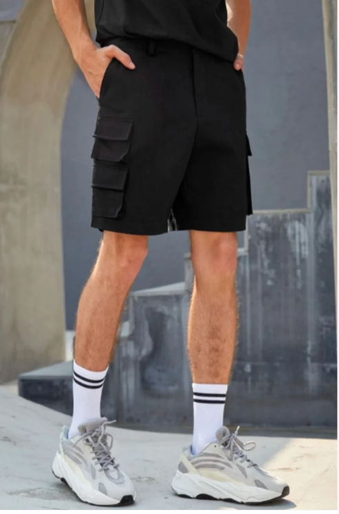 Men Flap Pocket Patched Shorts